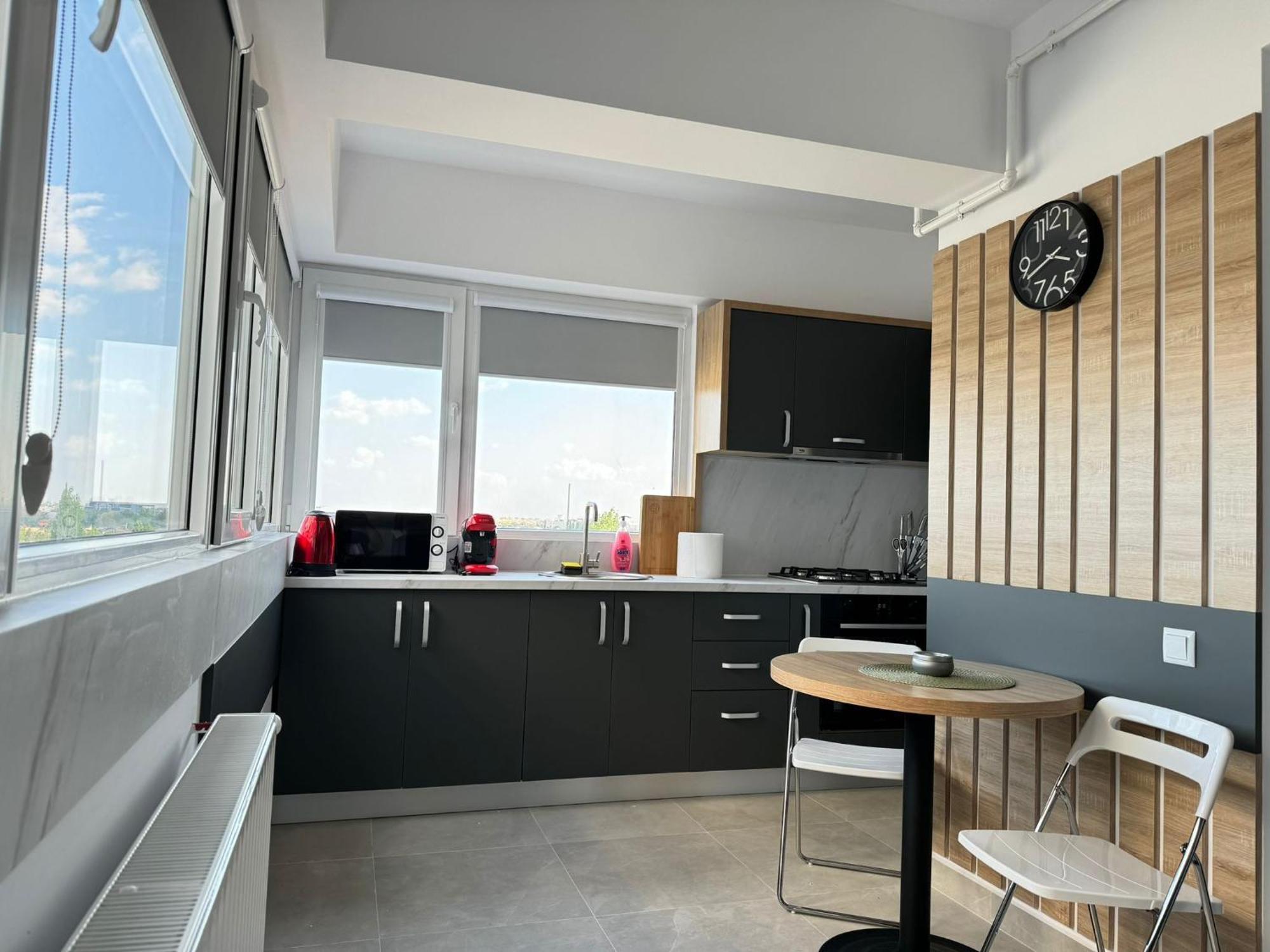 Luxury Glam Apartments Central Adress Bucuresti With Parking Exterior photo