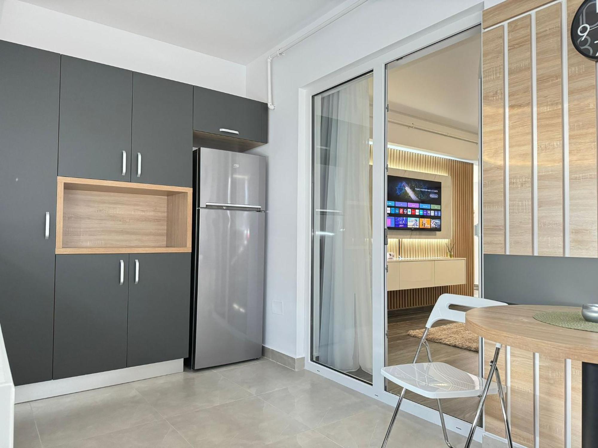Luxury Glam Apartments Central Adress Bucuresti With Parking Exterior photo